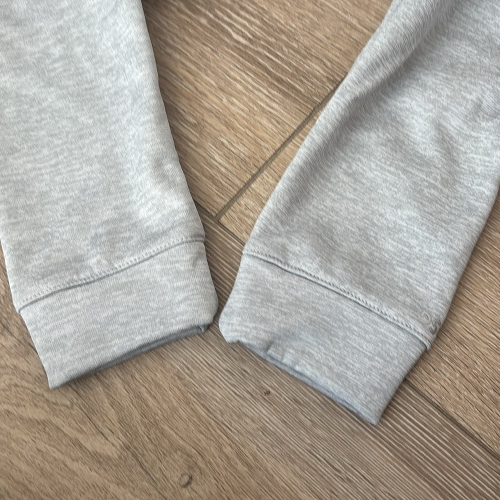 Grey Zip - Picture 4 of 4